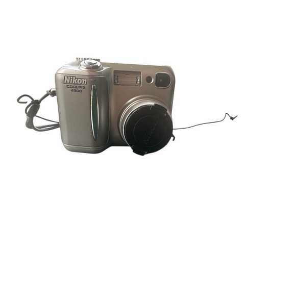 Nikon COOLPIX 4300‎ 4.0MP Digital Camera - Silver Works Ships Fast!!! - Picture 1 of 2